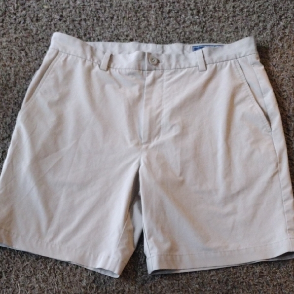 Vineyard Vines Other - Vineyard Vines Light Tan Men's Shorts